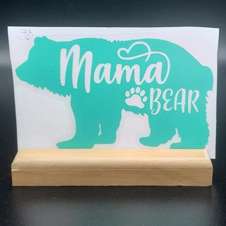 Mama Bear avec empreinte de patte Vinyl Decal